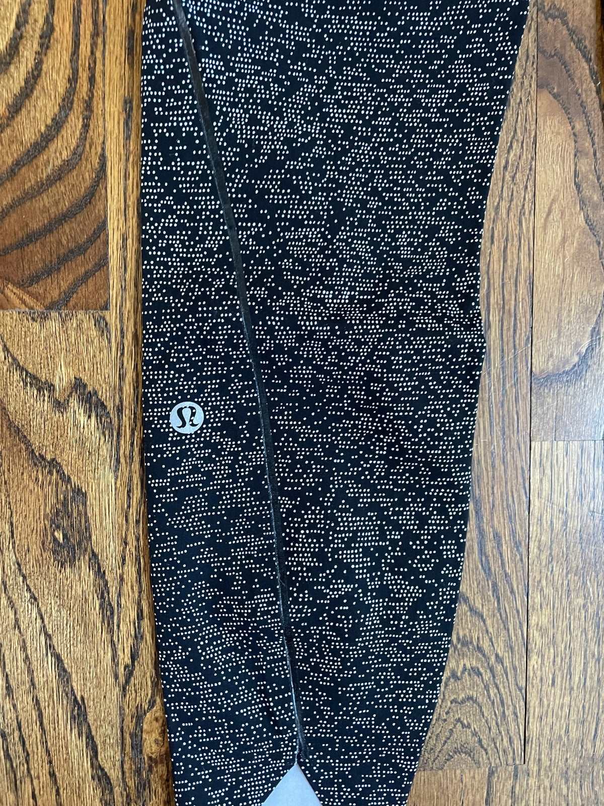 ThriftedEquestrian Clothing 4 Lululemon 7/8 Leggings - 4