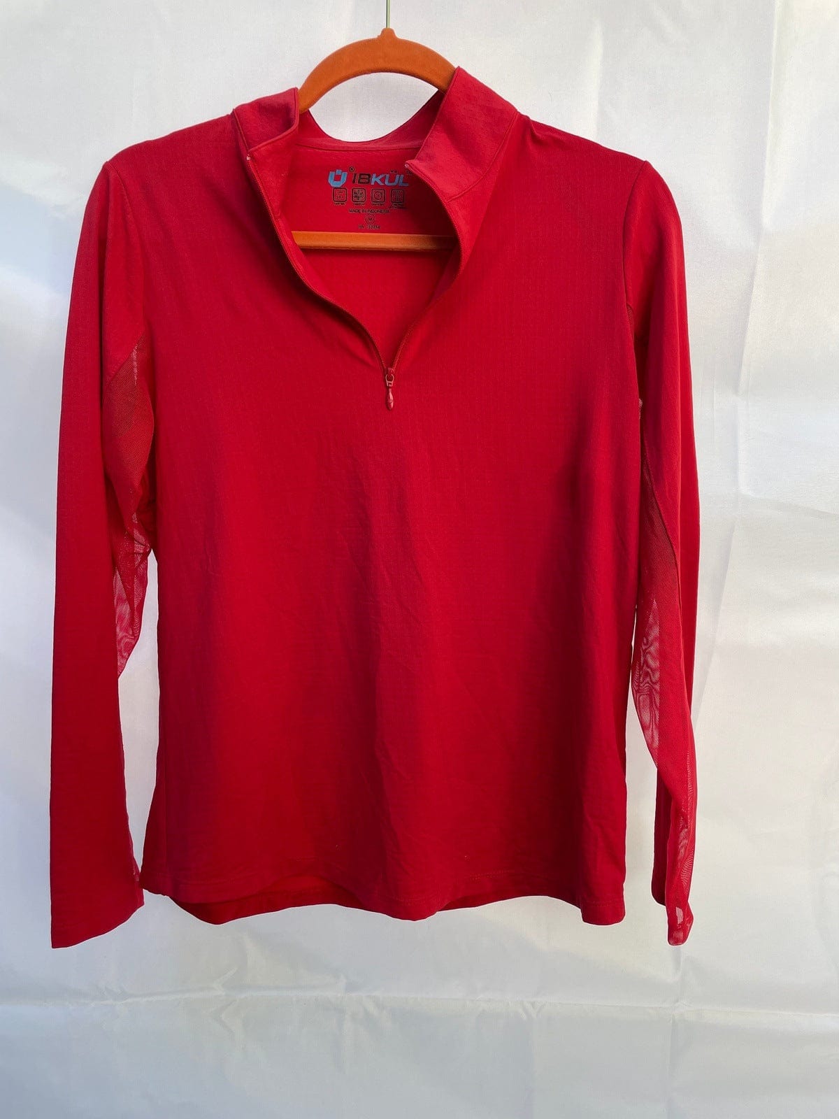 ThriftedEquestrian Clothing Medium U Ibkul Ventilated Long Sleeve - Medium