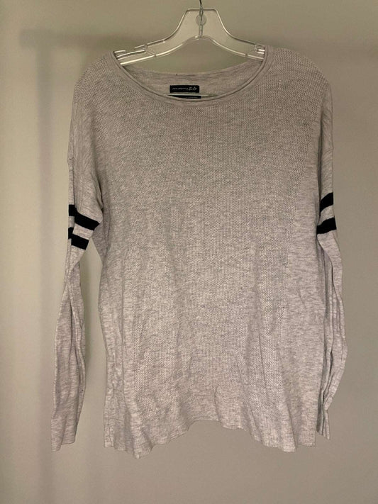 ThriftedEquestrian Sweater Medium American Eagle Grey Sweater