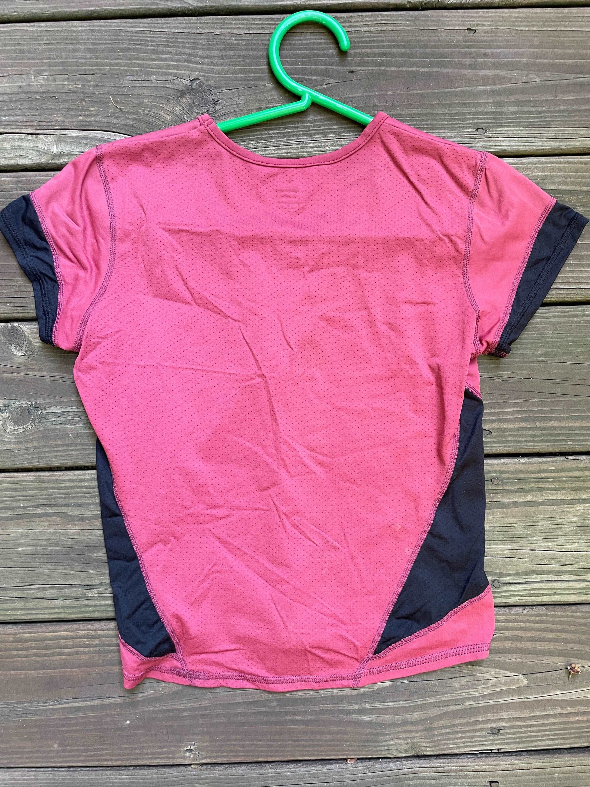 ThriftedEquestrian Clothing Small Ariat Summer T-Shirt - Small