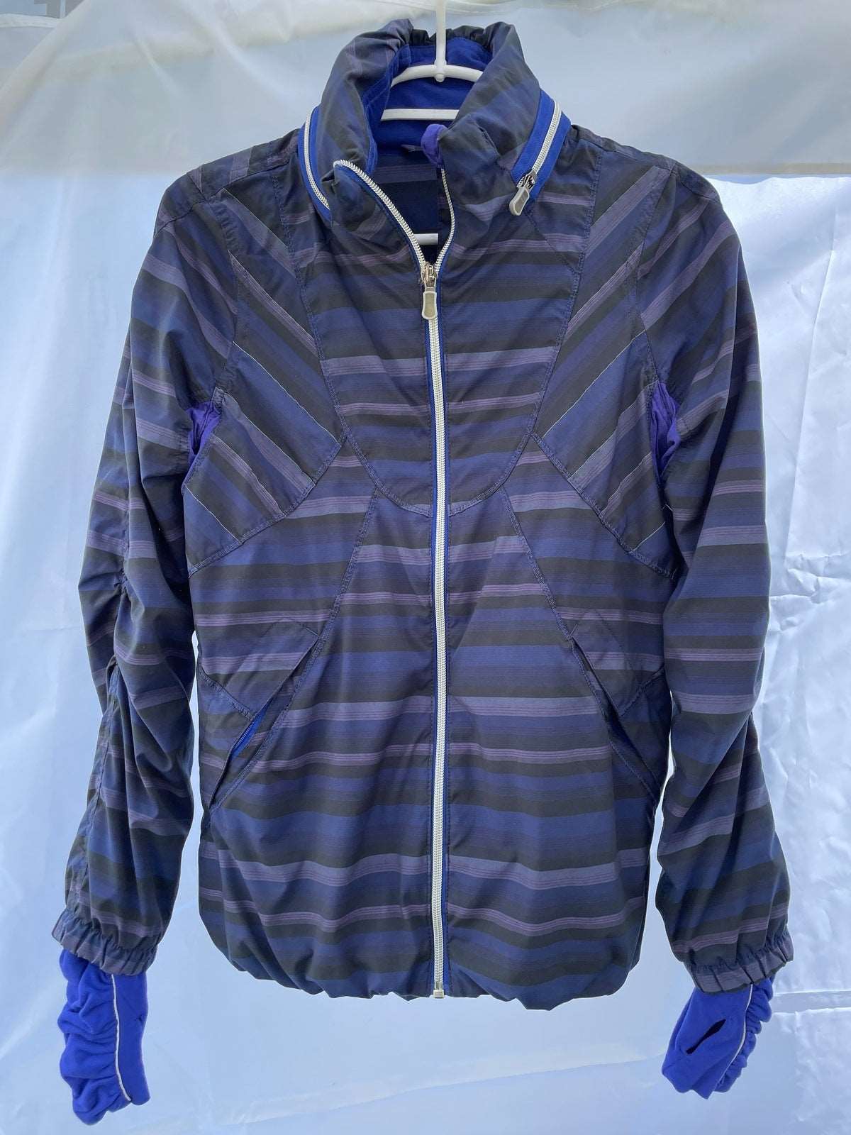 ThriftedEquestrian Clothing 6 Lululemon Jacket - 6