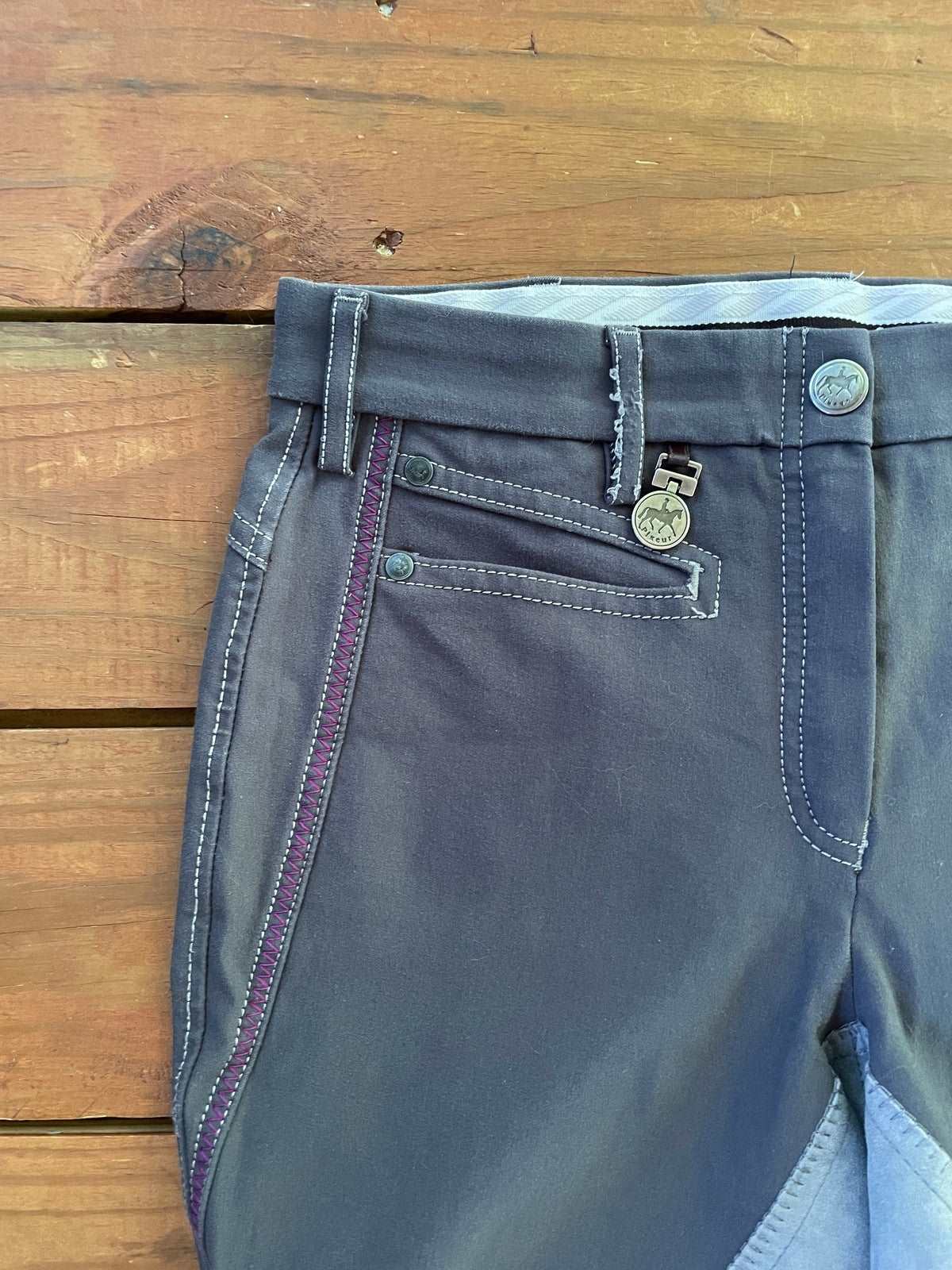 ThriftedEquestrian Clothing 40 Pikeur Shiva Kontrast Breeches - 40